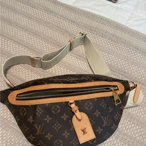 Louis Vuitton Brown and Tan Monogram Bag